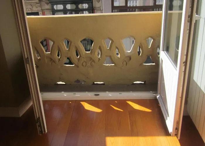 Pansiyon Lujosa En Lo Mas Centrico De La Ciudad Bilbao